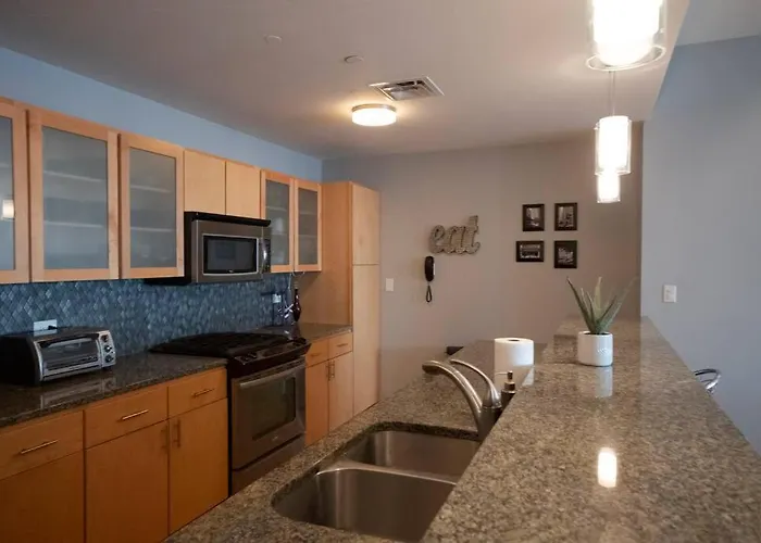 Luxury In Downtown *