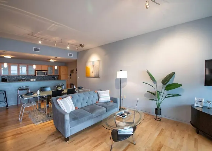 Luxury In Downtown Apartment